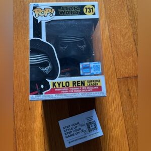 Kylo Ren Supreme Leader Funko POP #731 Star Wars 2024 NYCC Exclusive Con Sticker